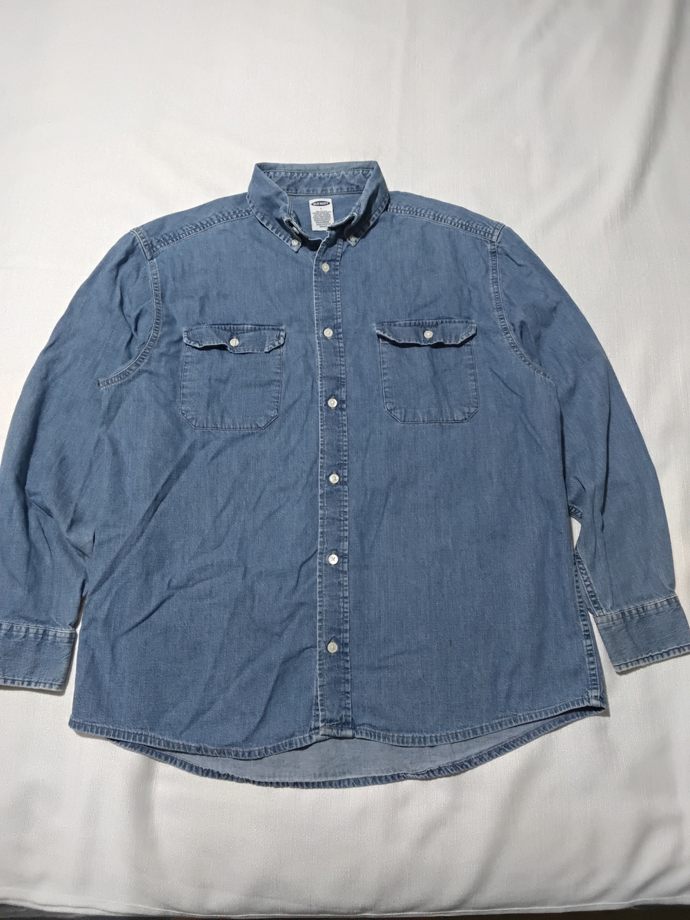 Old Navy Light Blue Denim Button-Down Shirt Sz L Long Sleeve.